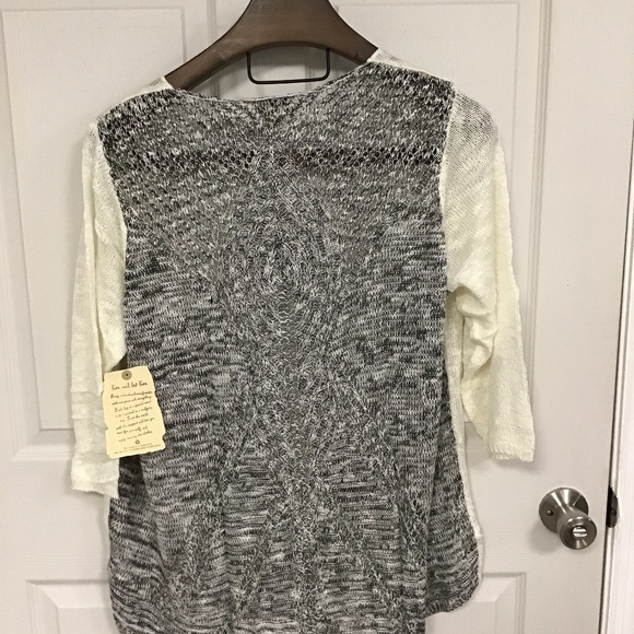 Sweater - Picture 4 of 4